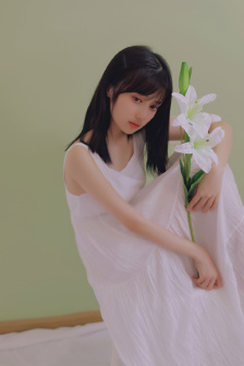 美女被打光屁屁视频